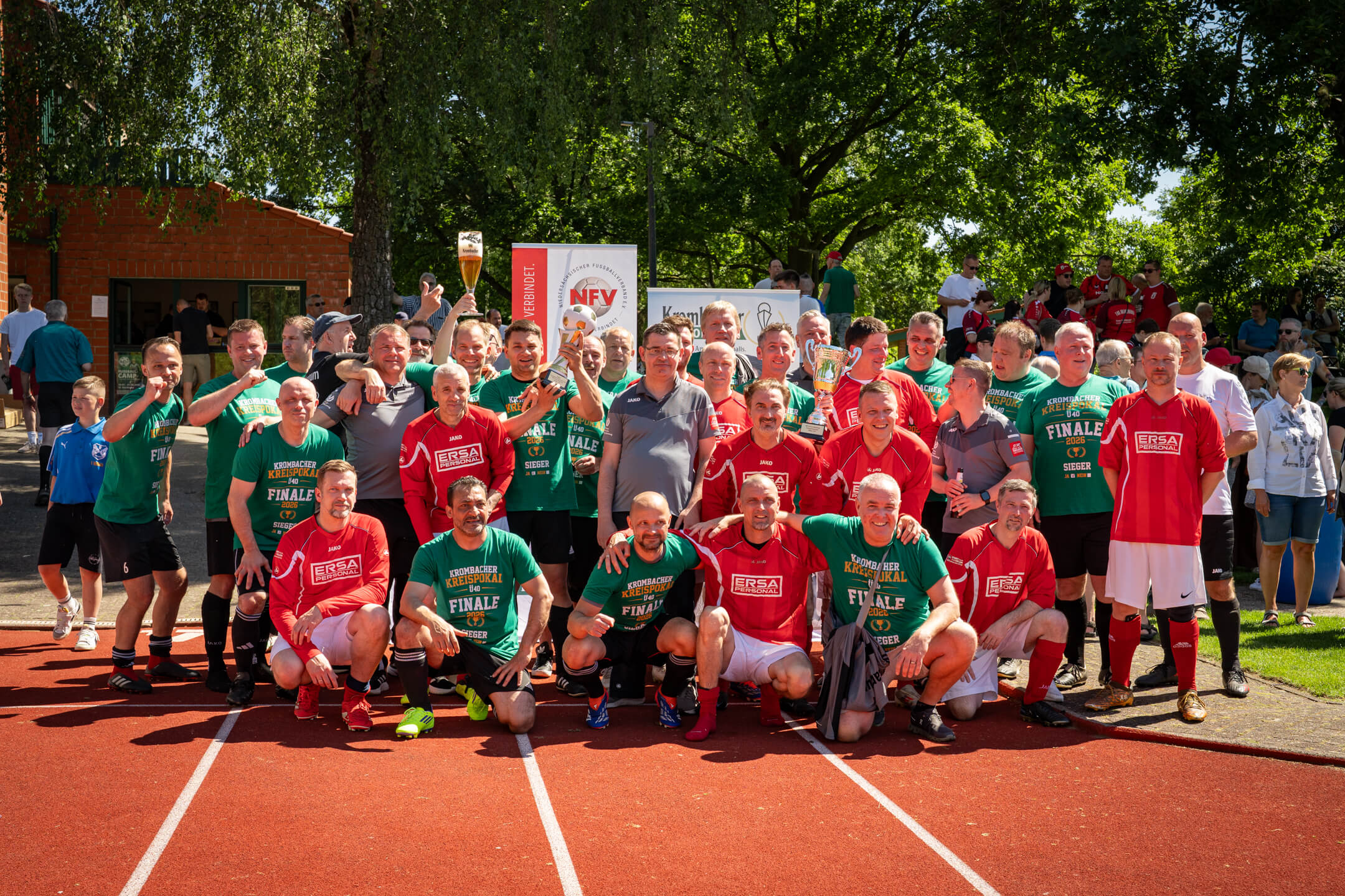 Die Pokalsieger Ü40 SG Langendamm / Husum und die Finalisten TUS Drakenburg