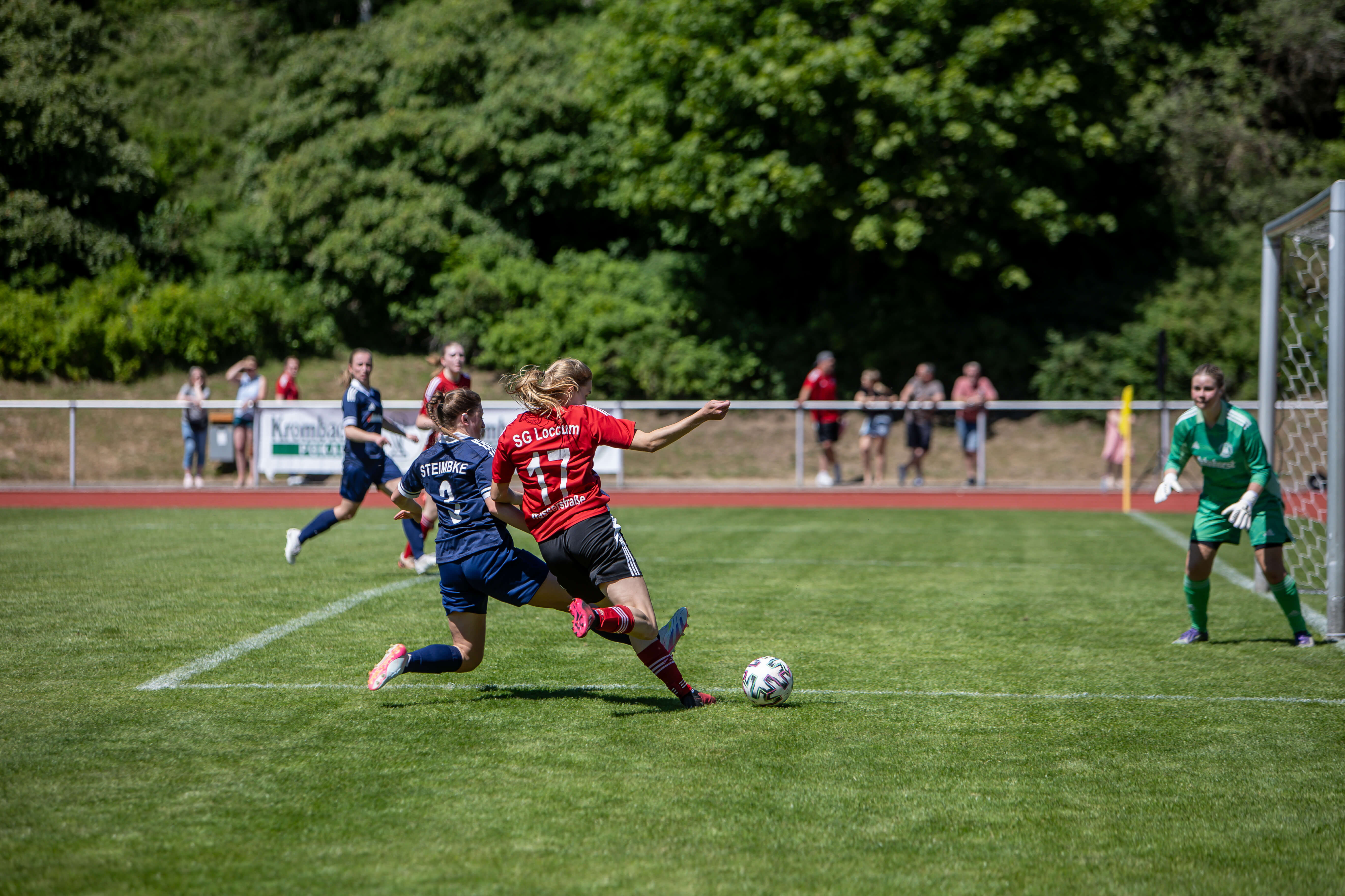 Zweikampf Frauen Pokalfinale