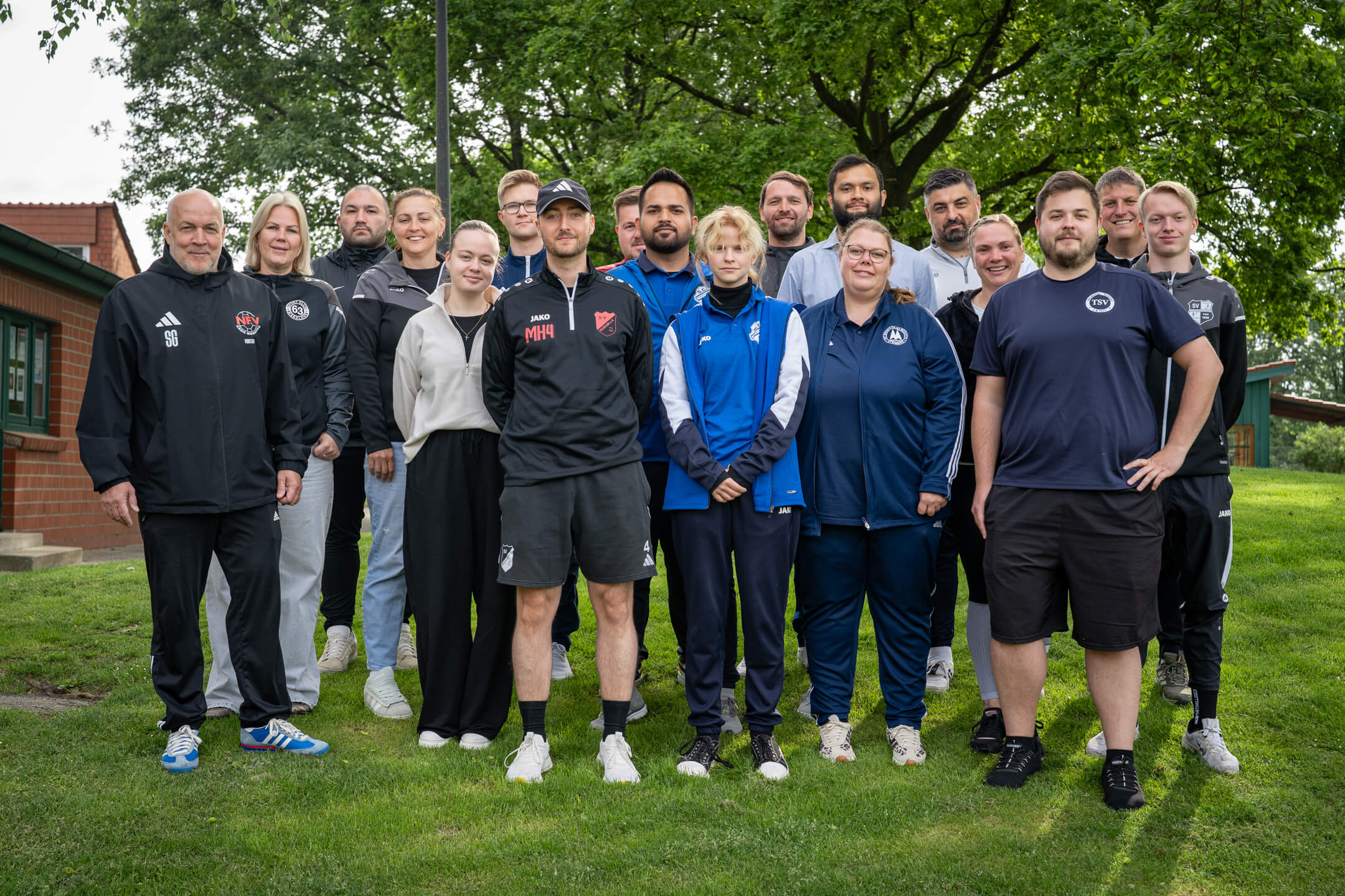 Gruppenfoto Teilnehmende Basislehrgang